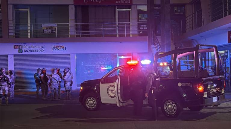 José Felipe, de 26 años y originario de Mexicali, fue asesinado a balazos por civiles armados que irrumpieron en un local de una plaza comercial en el sector Santa Fe.