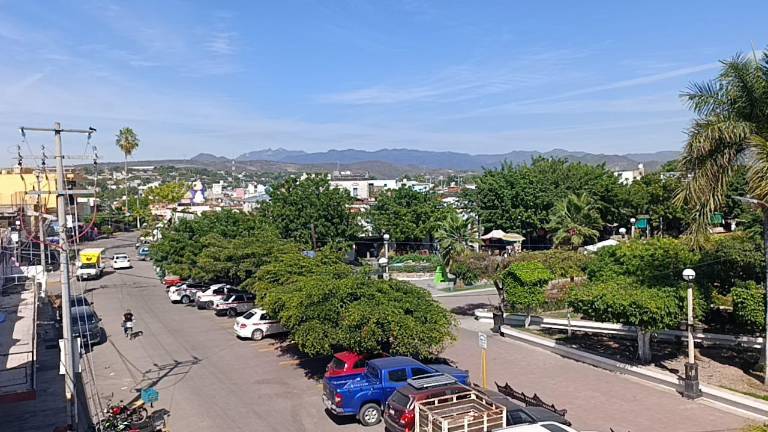 Pobladores de Escuinapa alertaron en redes sociales sobre detonaciones y explosiones registradas este sábado.