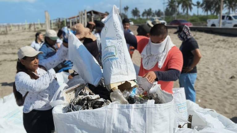En la limpieza se contó con la participación de 130 personas.