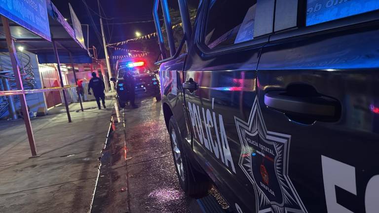 El joven fue auxiliado por autoridades y trasladado a un hospital tras el ataque en el sur de Culiacán.