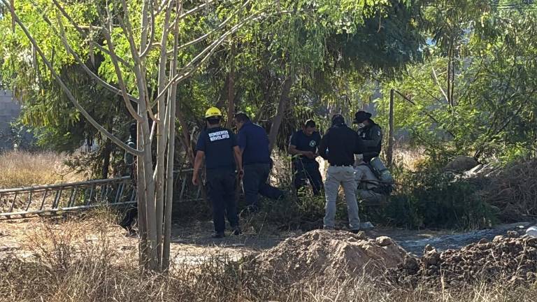 Personal de Bomberos realizó maniobras especializadas para recuperar el cuerpo del fondo de la noria.