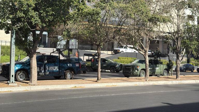 Elementos de seguridad resguardaron la zona de Tres Ríos, donde se registraron dos ataques armados este domingo.