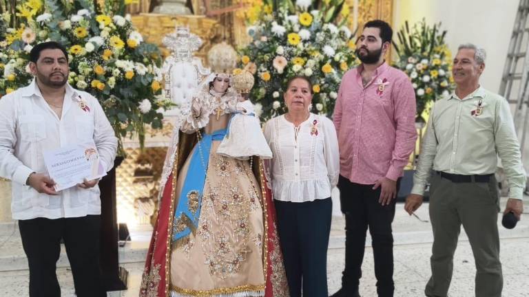 Poco después de las 11:00 horas la imagen fue descendida a la sacristía del Santuario Mariano.