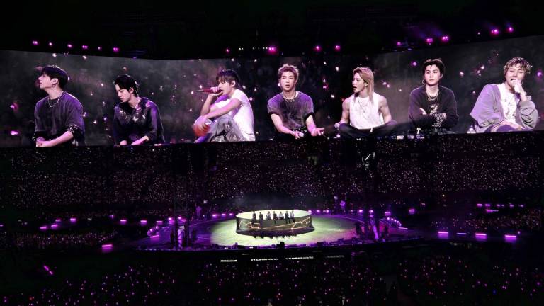 BTS regresa a México.