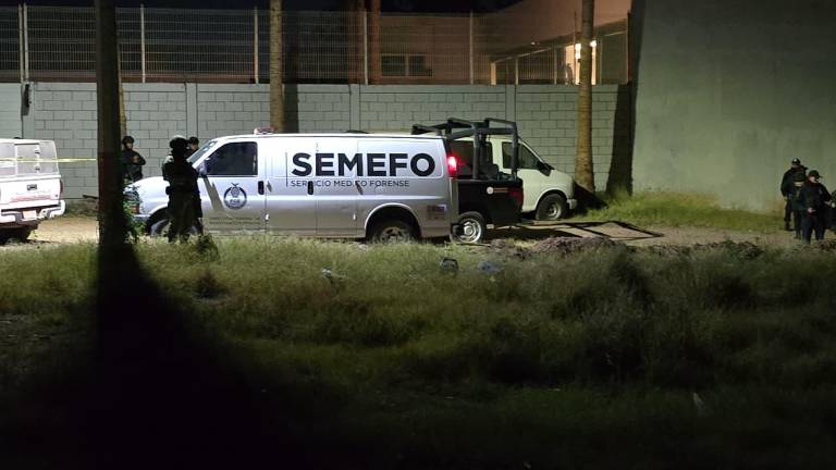 Autoridades localizaron a un hombre sin vida en un terreno baldío de Pedregal del Humaya.