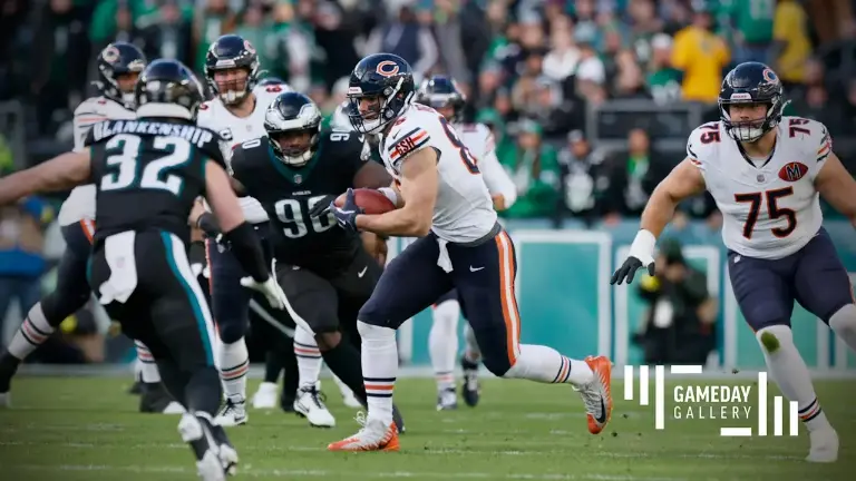 Los Chicago Bears vencen 24-15 a los Philadelphia Eagles.