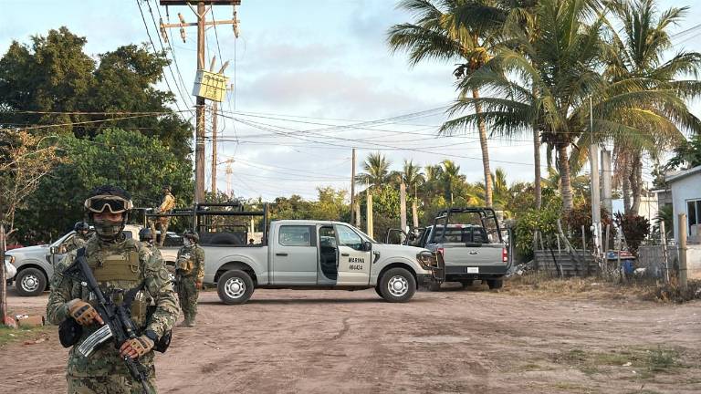 Autoridades federales continúan este jueves con el resguardo de la zona tras el tiroteo.