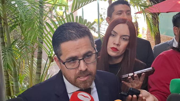 Cuitláhuac González Galindo, Secretario de Salud del Gobierno de Sinaloa.