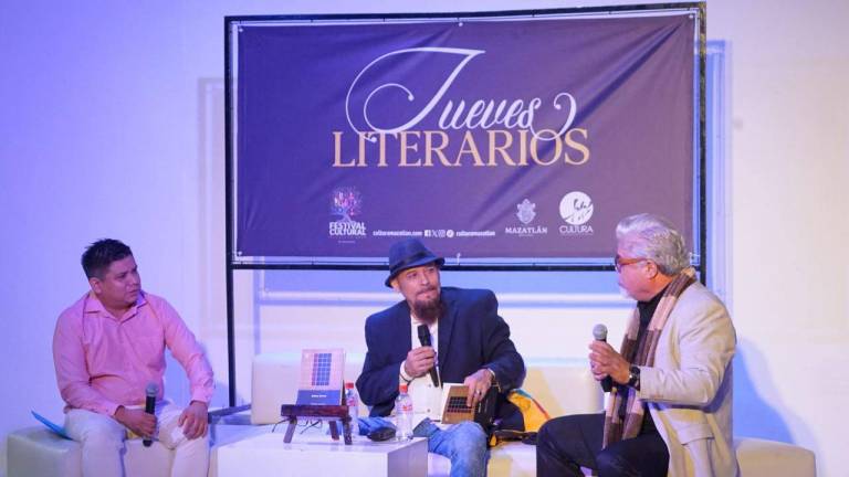 Rubén Rivera, acompañado de Héctor José Domínguez y Víctor Luna.