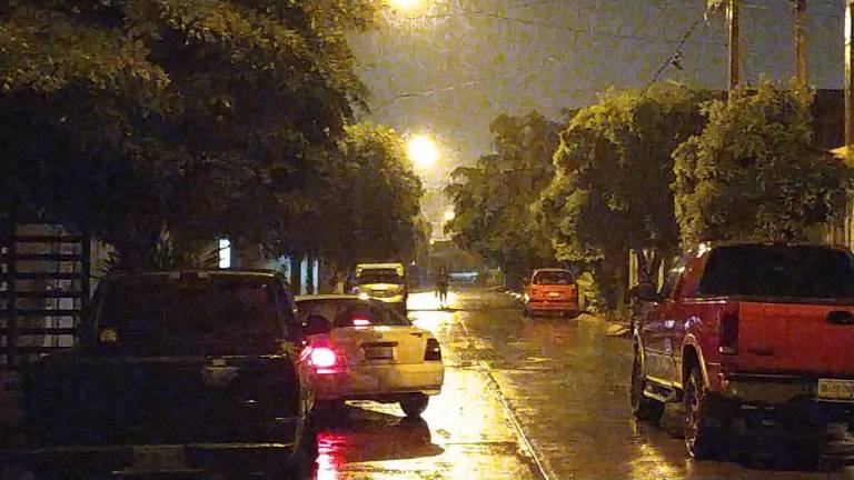 Esta madrugada llovió en algunos sectores de la ciudad.
