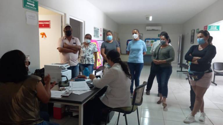 Habitantes de Teacapán reclaman desaparición de Comité de Salud