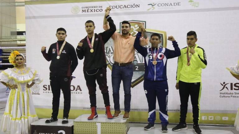 El mazatleco Hugo Padilla terminó los Juegos Nacionales Conade 2022 de boxeo en lo más alto del podio.