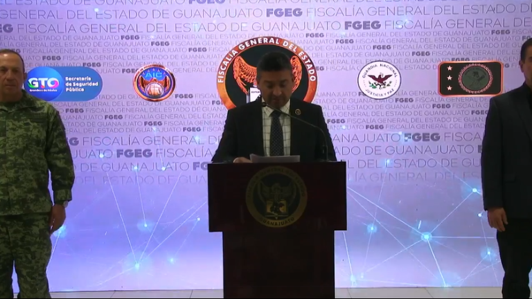Conferencia de prensa del Fiscal General de Guanajuato, Carlos Zamarripa Aguirre, quien informa sobre avances de las seis jóvenes desaparecidas en Celaya.
