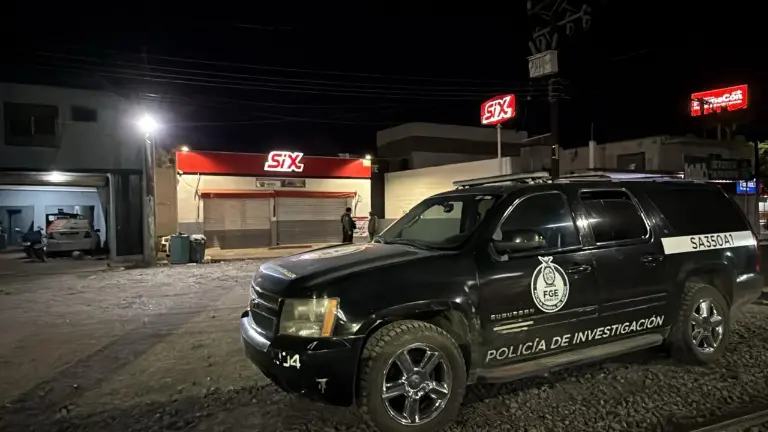 Los hechos se reportaron en un negocio situado sobre el bulevar Juan Manuel Zambada, a unos metros de la avenida Adolfo López Mateos y cerca de la carretera Culiacán-Navolato.