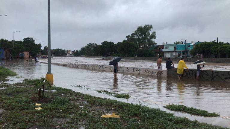 El Arroyo Jabalines desbordó durante las lluvias de los huracanes Nora y Pamela en 2021.