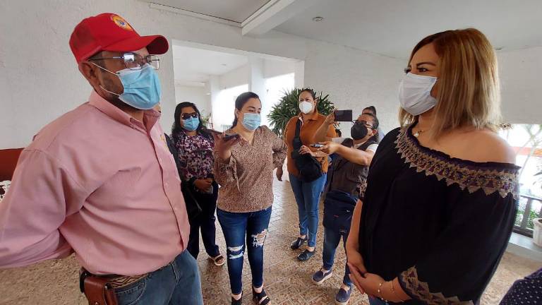 Alejandro Pimntel Medina, secretario general del Stasag, pide audiencia a la Alcaldesa Evangelina Llanes Carreón.