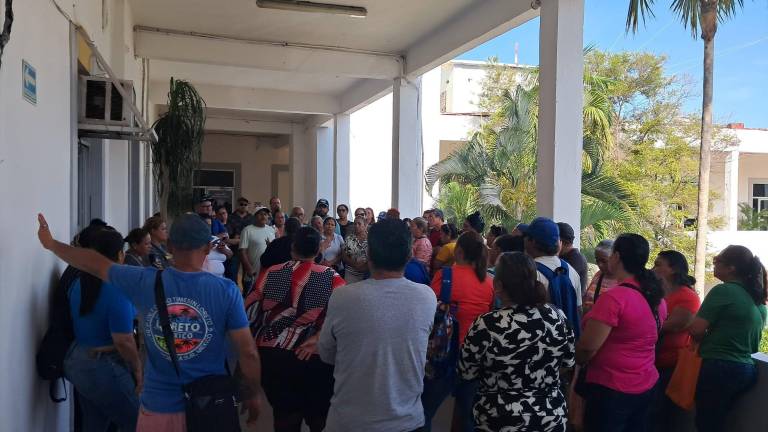 Comerciantes del Tianguis Francisco Villa de Mazatlán piden regular los permisos que expiden.