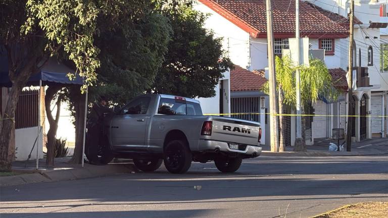 Ataque armado en Villa Universidad dejó a una mujer sin vida y provocó cierre vial en la calzada Las Américas.