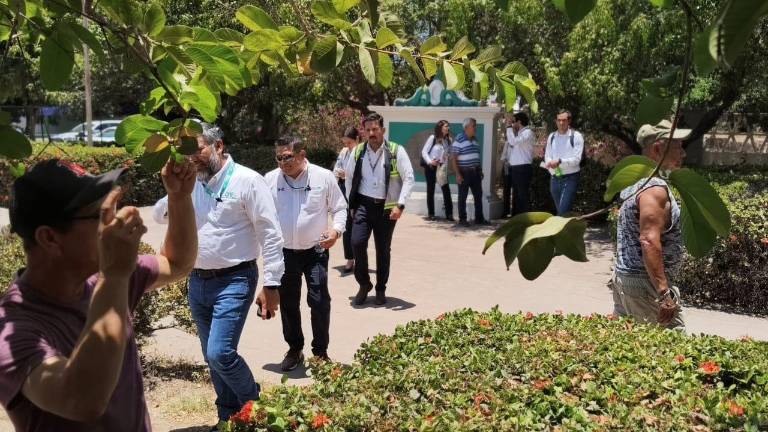 Personal de CFE se retira de la protesta en las instalaciones de Rosario al no llegar a acuerdos con los manifestantes.