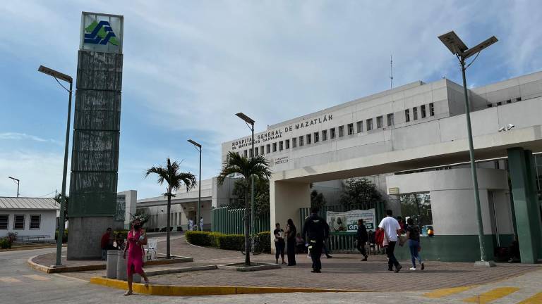 Francisco Zapata Nájera fue dado de alta este viernes del Hospital General de Mazatlán, tras evolucionar favorablemente luego de su rescate en la mina Santa Fe.