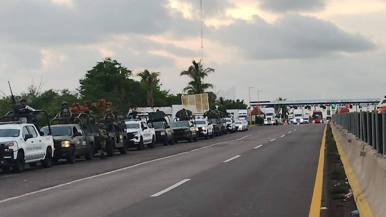 La Secretaría de la Defensa Nacional informó el martes del arribo de 300 elementos del Ejército y la Guardia Nacional a Mazatlán, en apoyo a la seguridad del municipio.