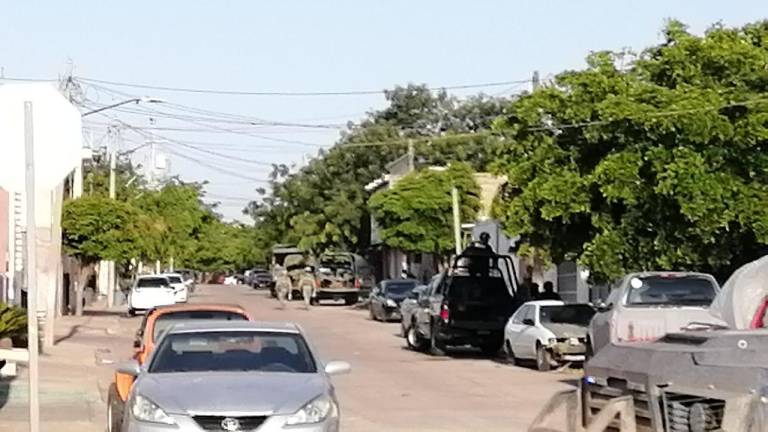 La mañana del martes 8 de agosto, elementos del Ejército implementaron un operativo en dos inmuebles en Culiacán.