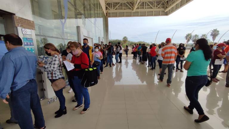 Este domingo se registró una cifra menor de contagiados en comparación con días anteriores.