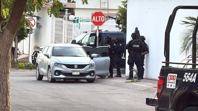 Vecinos reportaron una vasta presencia de uniformados a partir de las 15:30 horas de este domingo 28 de diciembre.