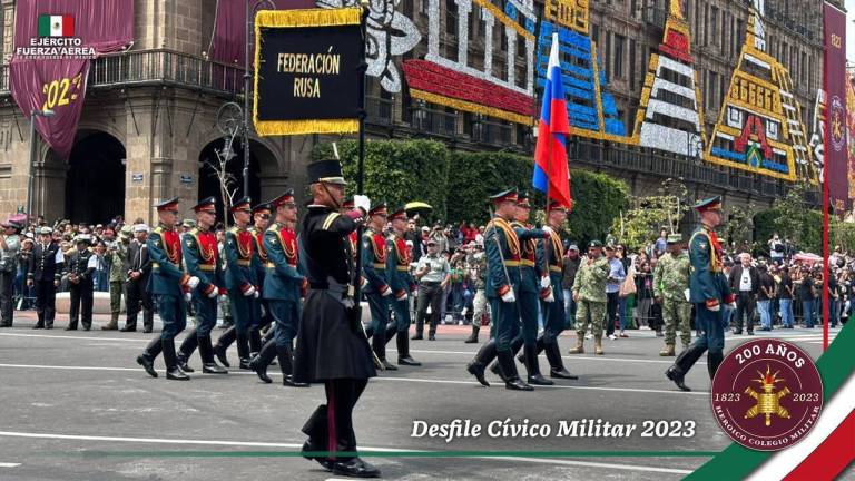 Un contingente de Rusia participó en el desfile de la Independencia de México.