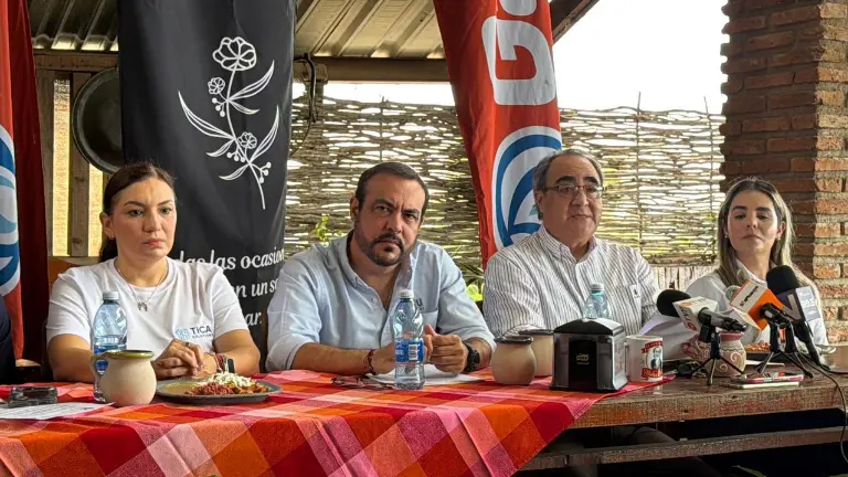 Conferencia de los Ejecutivos de Ventas y Mercadotecnia de Mazatlán por los eventos por su 62 aniversario.