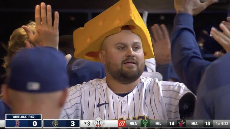 Rodwy Téllez volvió a castigar a los Medias Rojas de Boston.