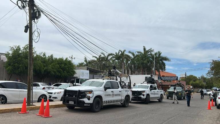 En las instalaciones de la FGR en Culiacán la vigilancia se incrementó durante la asistencia de funcionarios públicos.