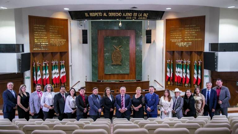 ‘Se sentaron bases de la 4T en Sinaloa’, presume grupo parlamentario de Morena en su último Informe