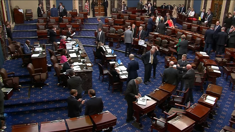 La propuesta de ley fue aprobada como parte de la Ley de Autorización de Gastos de Defensa de Estados Unidos para 2024.