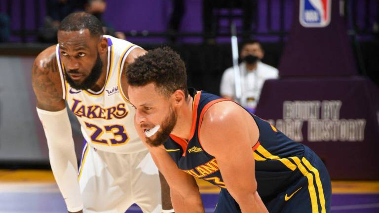 LeBron James y Stephen Curry se volverán a medir en una serie clave.