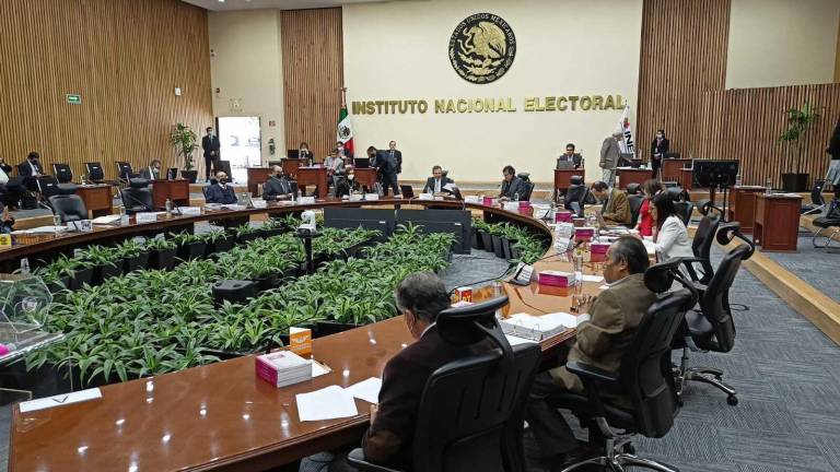 El Consejo General del INE presentó un informe respecto al impacto y riesgos de la reforma electoral, que busca beneficiar al Gobierno actual.
