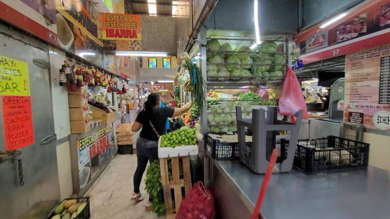 Los comerciantes señalan que la Cuaresma era un periodo donde la venta subía hasta un 100 por ciento.