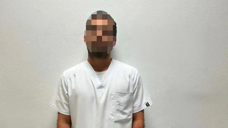 El detenido se desempeñaba como enfermero en el Hospital Regional No. 1 del IMSS.