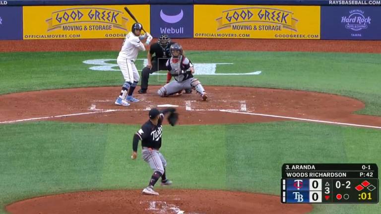 Jonathan Aranda llevó a dos compañeros a la registradora en triunfo de los Rays.
