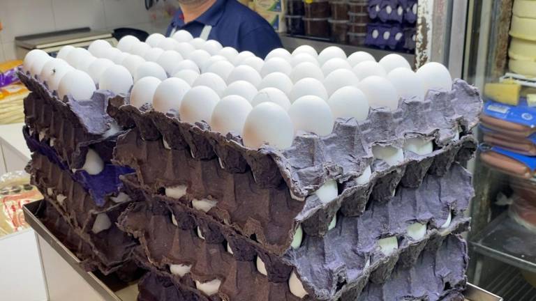 El precio de la cartera de huevo en el Mercado Garmendia de Culiacán supera los 90 pesos.