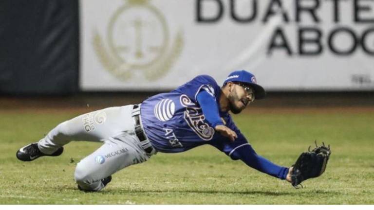 El tapatío Oziel Flores llega de Charros de Jalisco.