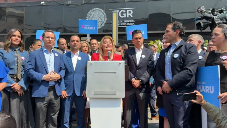 La Gobernadora de Chihuahua Maru Campos se presentó en la sede nacional de la FGR, en la Ciudad de México.