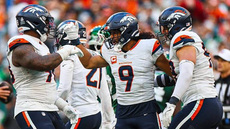Broncos gana con dificultades.
