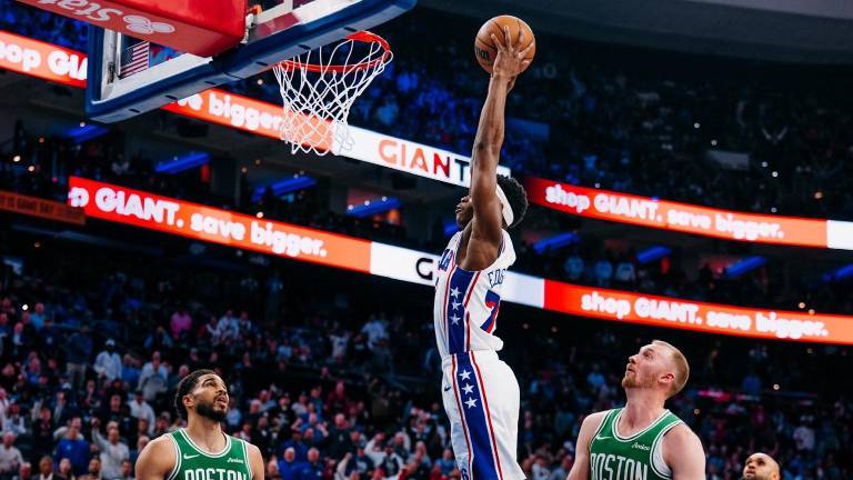 Los Sixers buscan completar la remontada y sorprender al favorito de la Conferencia.