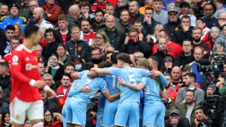 Manchester City triunfa 2-0 contra el United en la fecha 11 de la Premier League