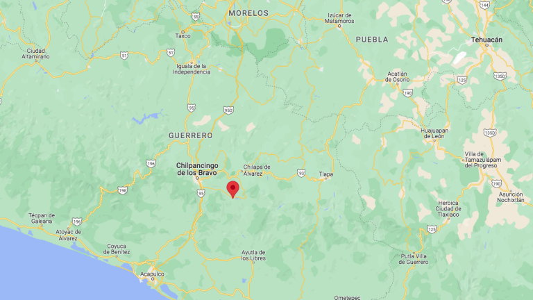 Abandonan seis cadáveres en carretera de Quechultenango, Guerrero; dos estaban decapitados
