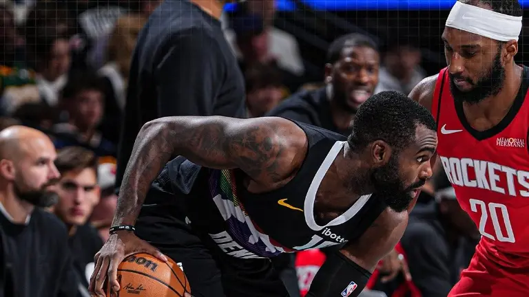 Houston Rockets superan 115-101 a Denver Nuggets.