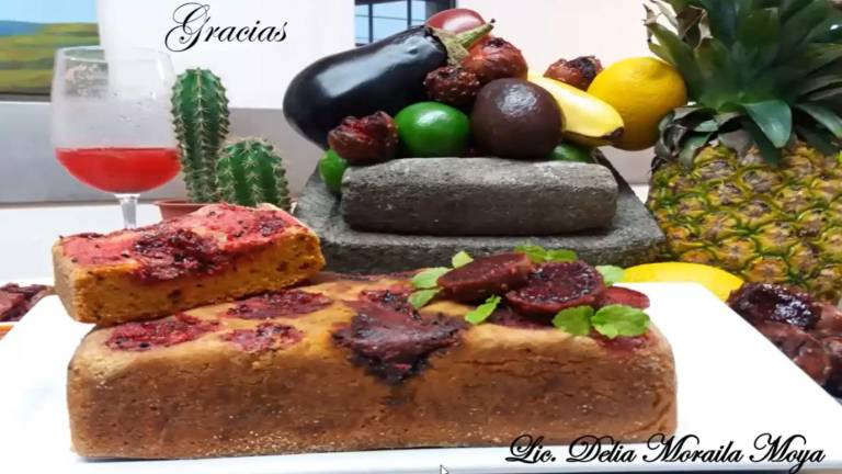 Pan de pitaya, receta original de la chef Delia Moraila Moya.