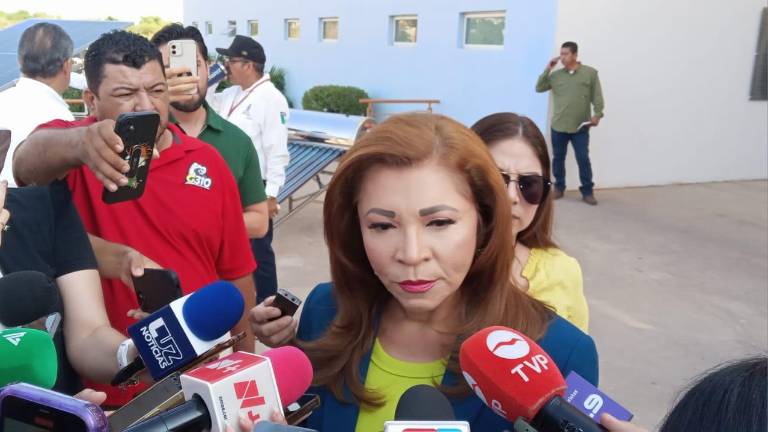 Gloria Himelda Félix Niebla aseguró que no se han suspendido actividades, sino que se adaptan mediante tareas virtuales y grupos de WhatsApp.