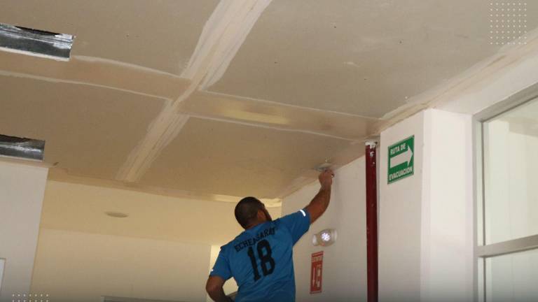 Ya se había impermeabilizado, ahora se realizan reparaciones del techo.